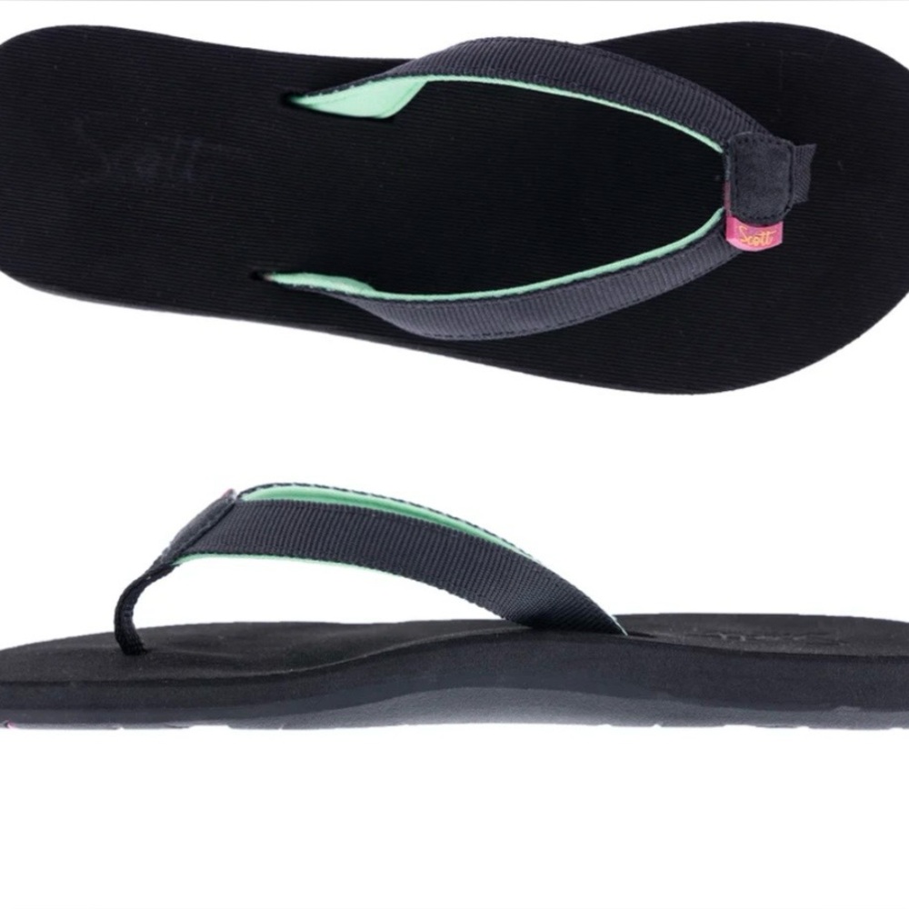 Scott’s Hawaii ANUHEA Flip Flops